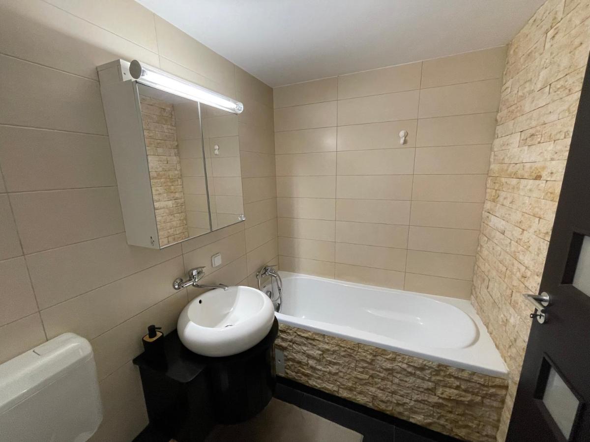 Sunset Luxury Apartment Near Unirii Square Bucureşti Exterior foto